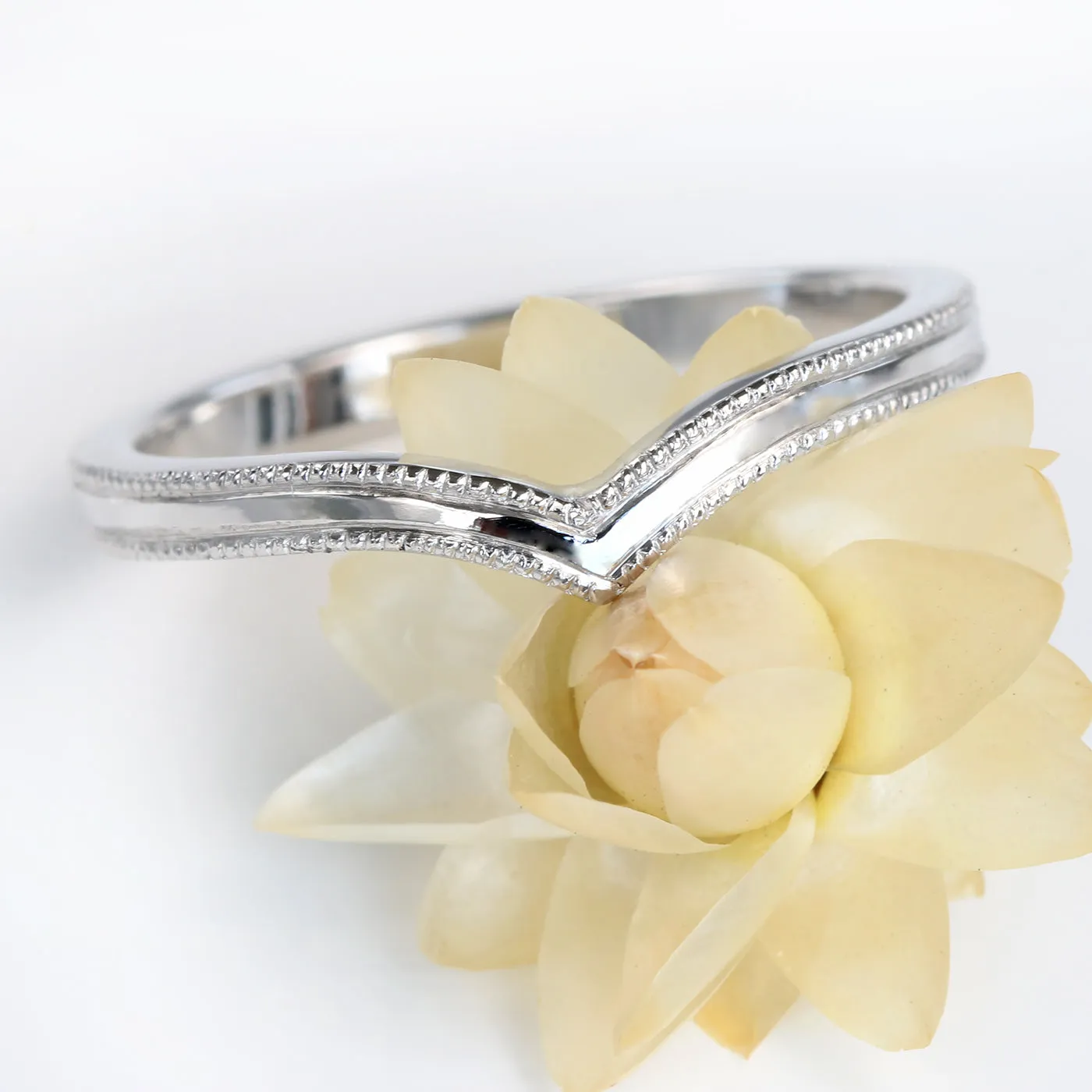 950 Platinum Milgrain Engraved Wishbone Wedding Ring