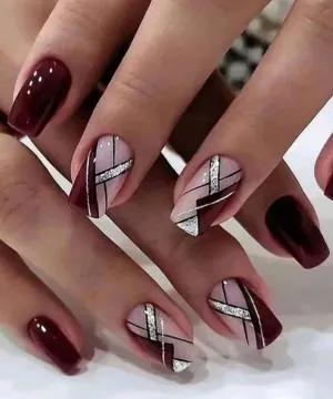 Beauty - Nails - deep red glitz