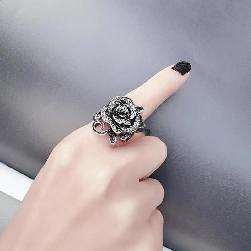 Black Rose Big Vintage Ring