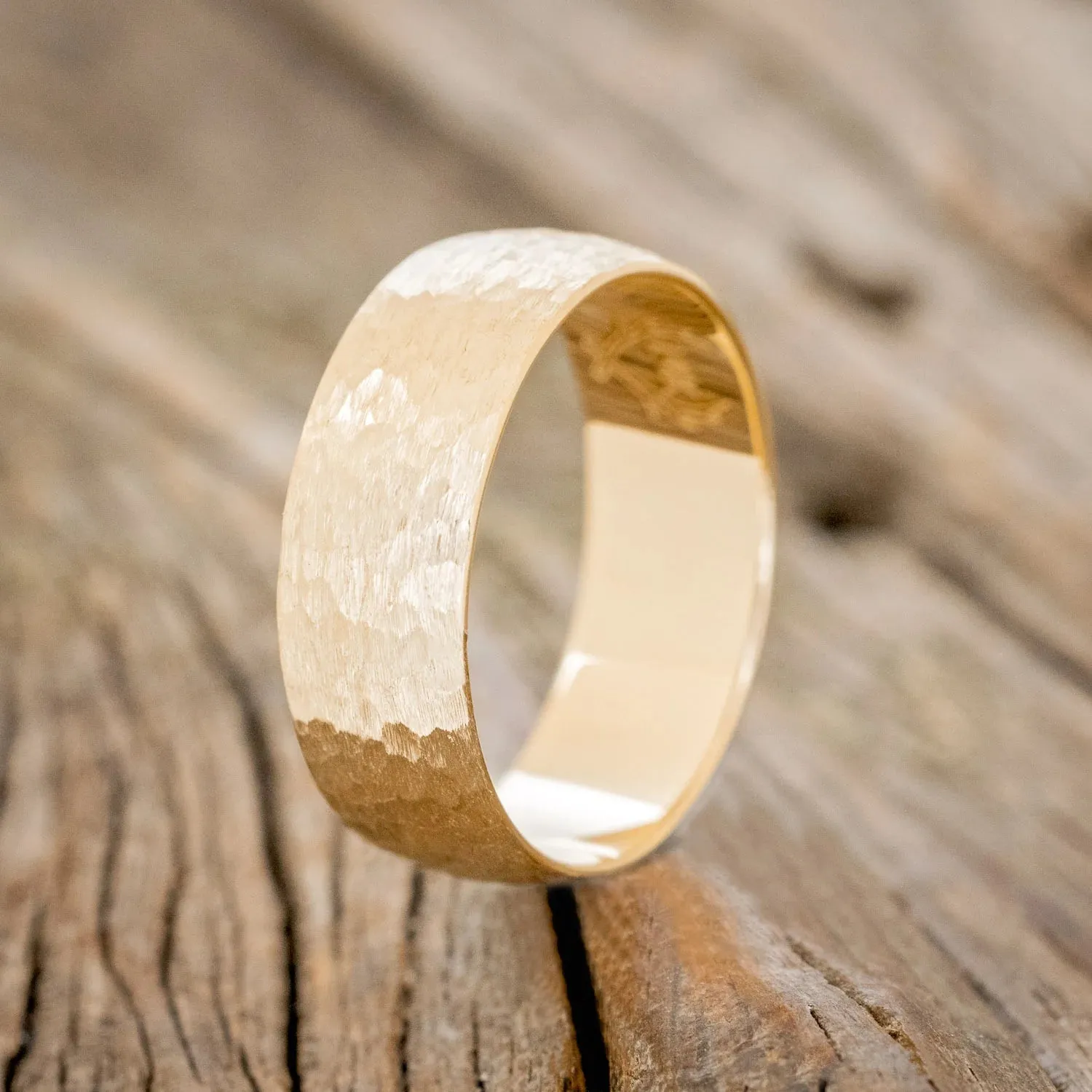 DOMED PROFILE WEDDING BAND WITH HAMMERED FINISH - 14K YELLOW GOLD (6MM) - SIZE 6