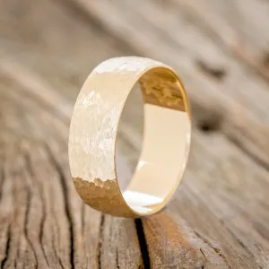 DOMED PROFILE WEDDING BAND WITH HAMMERED FINISH - 14K YELLOW GOLD (6MM) - SIZE 6
