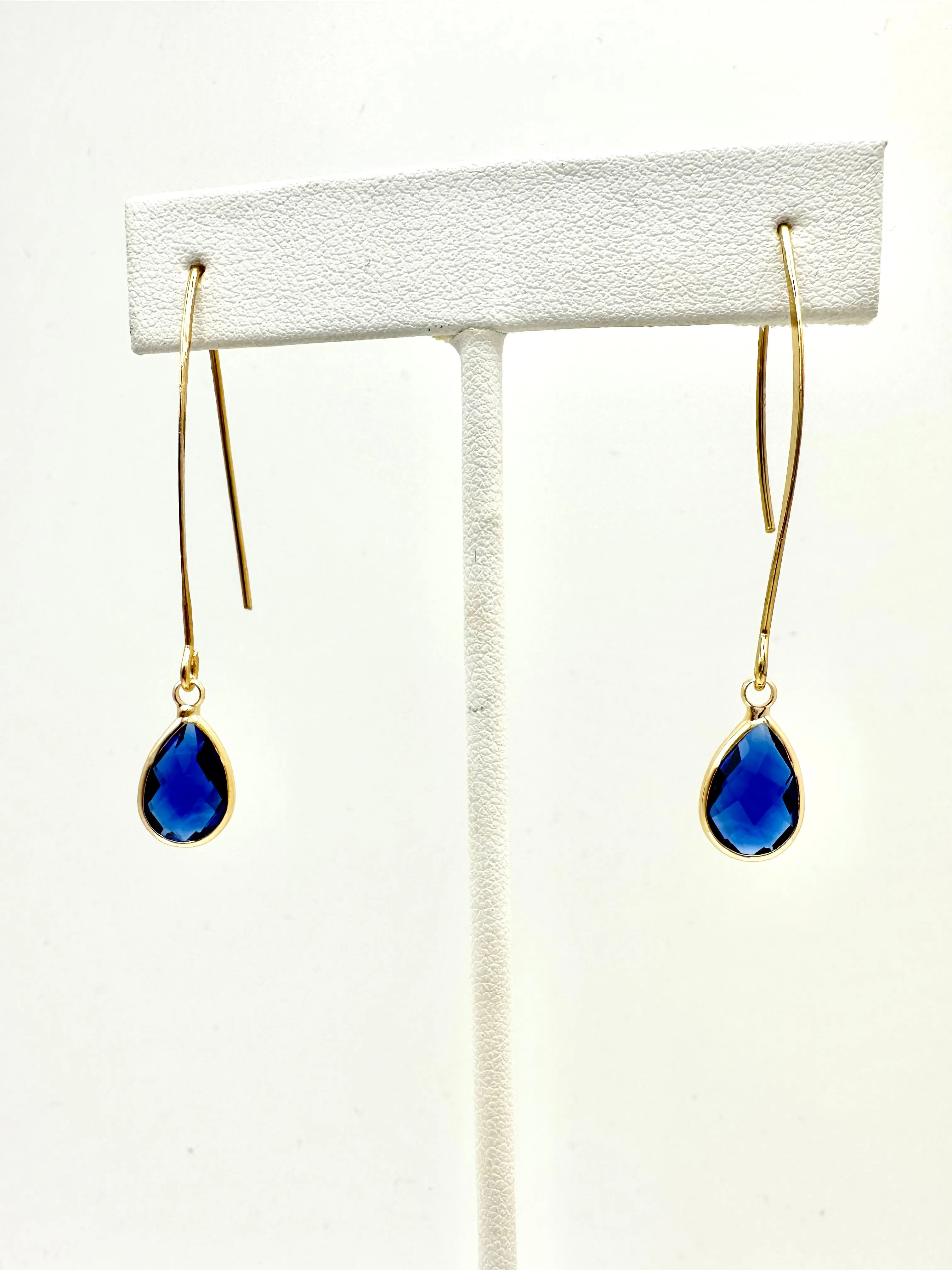 Feeling Royal Drop Earrings