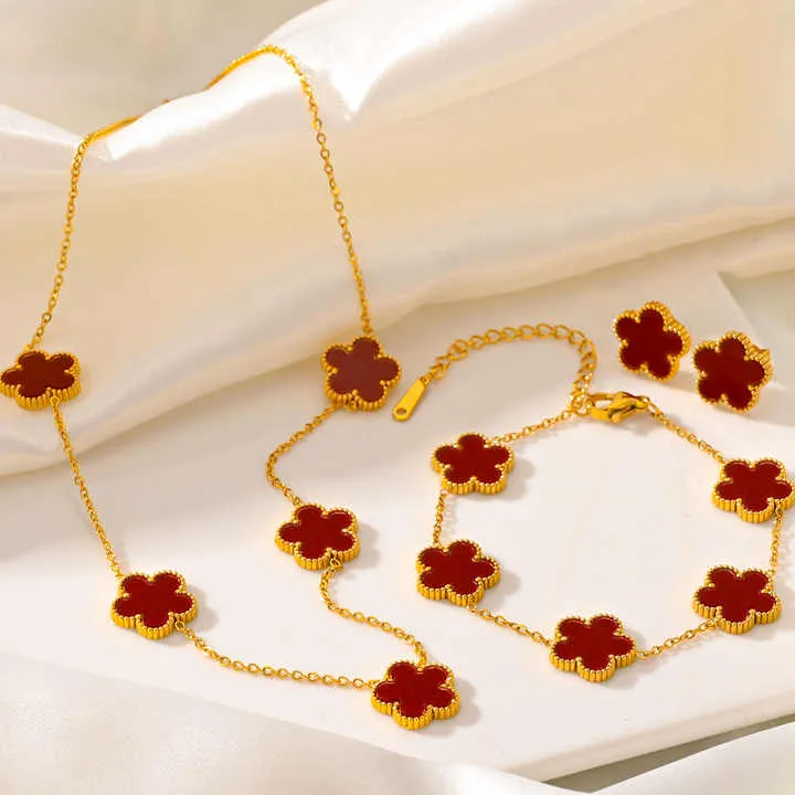 necklace set قلادة طقم