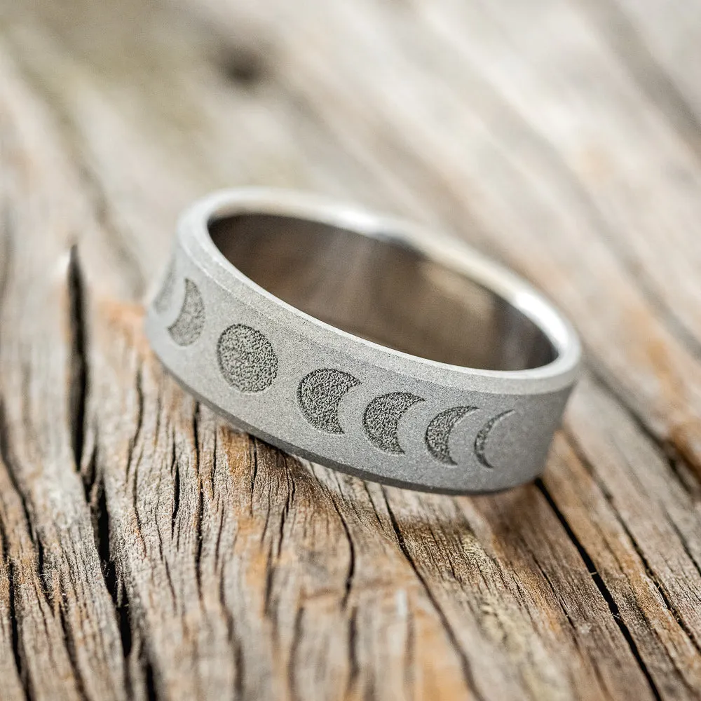 "LUNAR" - MOON PHASE WEDDING BAND WITH SANDBLASTED FINISH - SIZE 8 1/2